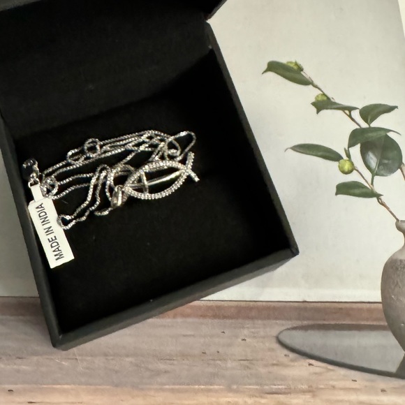 NEW! Diamond Ichthys Necklace 1/10 ct tw Round-cut Sterling Silver 18" - Picture 8 of 9